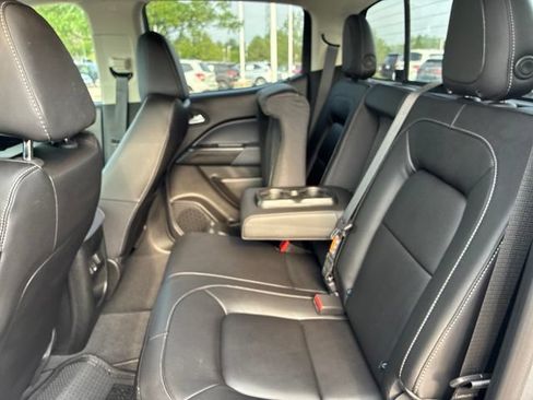 Used 2022 Chevrolet Colorado Z71 AWD/4WD image 19