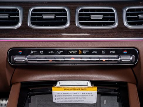 New 2025 Mercedes-Benz GLS 450 4MATIC image 23