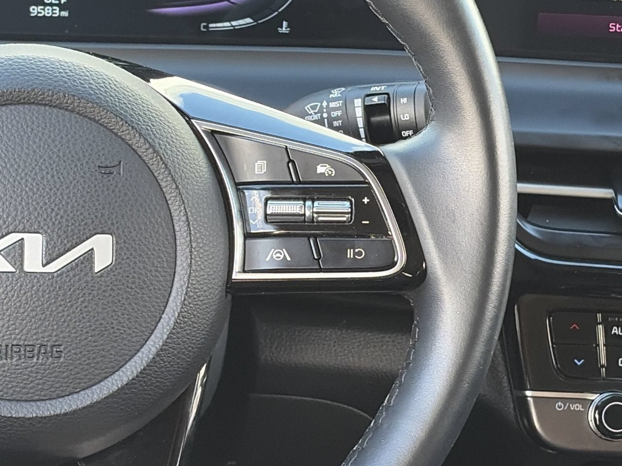 Certified 2026 Kia Seltos S FWD image 23