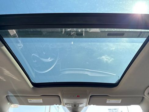 Used 2022 Volkswagen Atlas SEL image 23