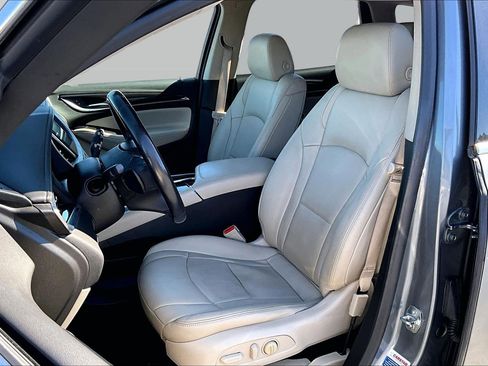 Used 2019 Buick Enclave Essence image 21
