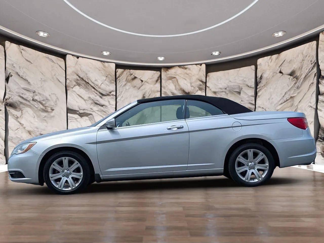 Used 2012 Chrysler 200 Touring w/ Cold Weather Group FWD image 5
