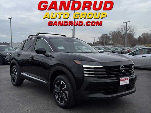 New 2026 Nissan Kicks SV image 1