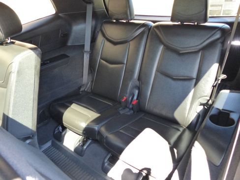 Used 2024 Cadillac XT6 Luxury w/ LPO, Floor Liner Package AWD/4WD image 38