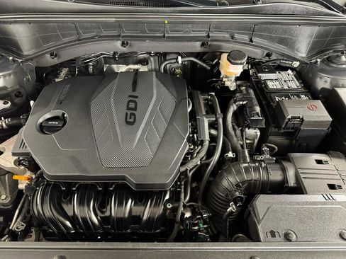 Used 2022 Kia Sorento LX image 9