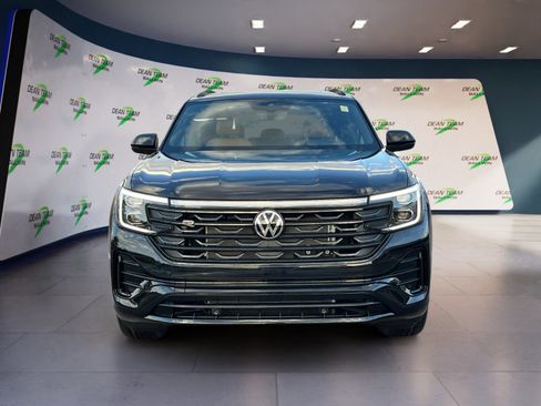 New 2026 Volkswagen Atlas Cross Sport SEL R-Line image 2