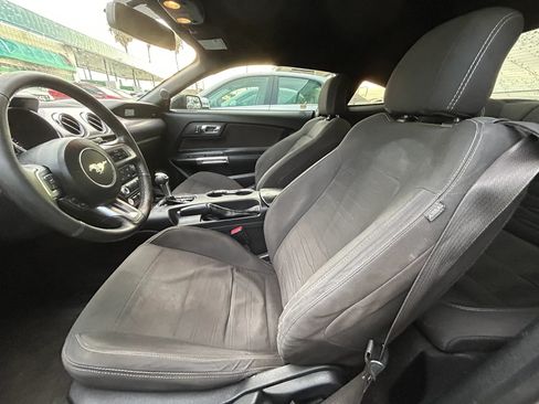 Used 2015 Ford Mustang GT RWD image 6