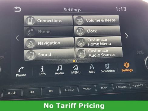 Used 2025 Nissan Pathfinder SL FWD image 16