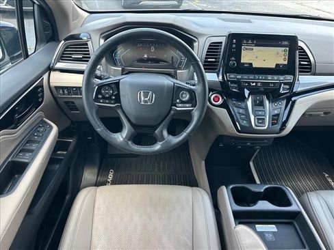 Used 2024 Honda Odyssey Elite image 14