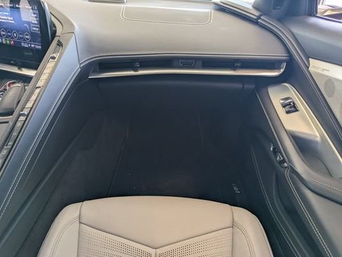 Used 2022 Chevrolet Corvette Stingray Premium Conv w/ Z51 Performance Package RWD image 16
