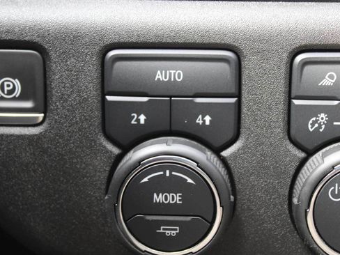 Certified 2025 Chevrolet Silverado 1500 LT w/ Safety Package image 14