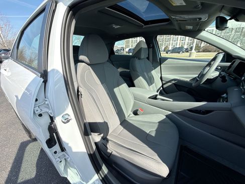 New 2026 Hyundai Elantra SEL Sport image 22
