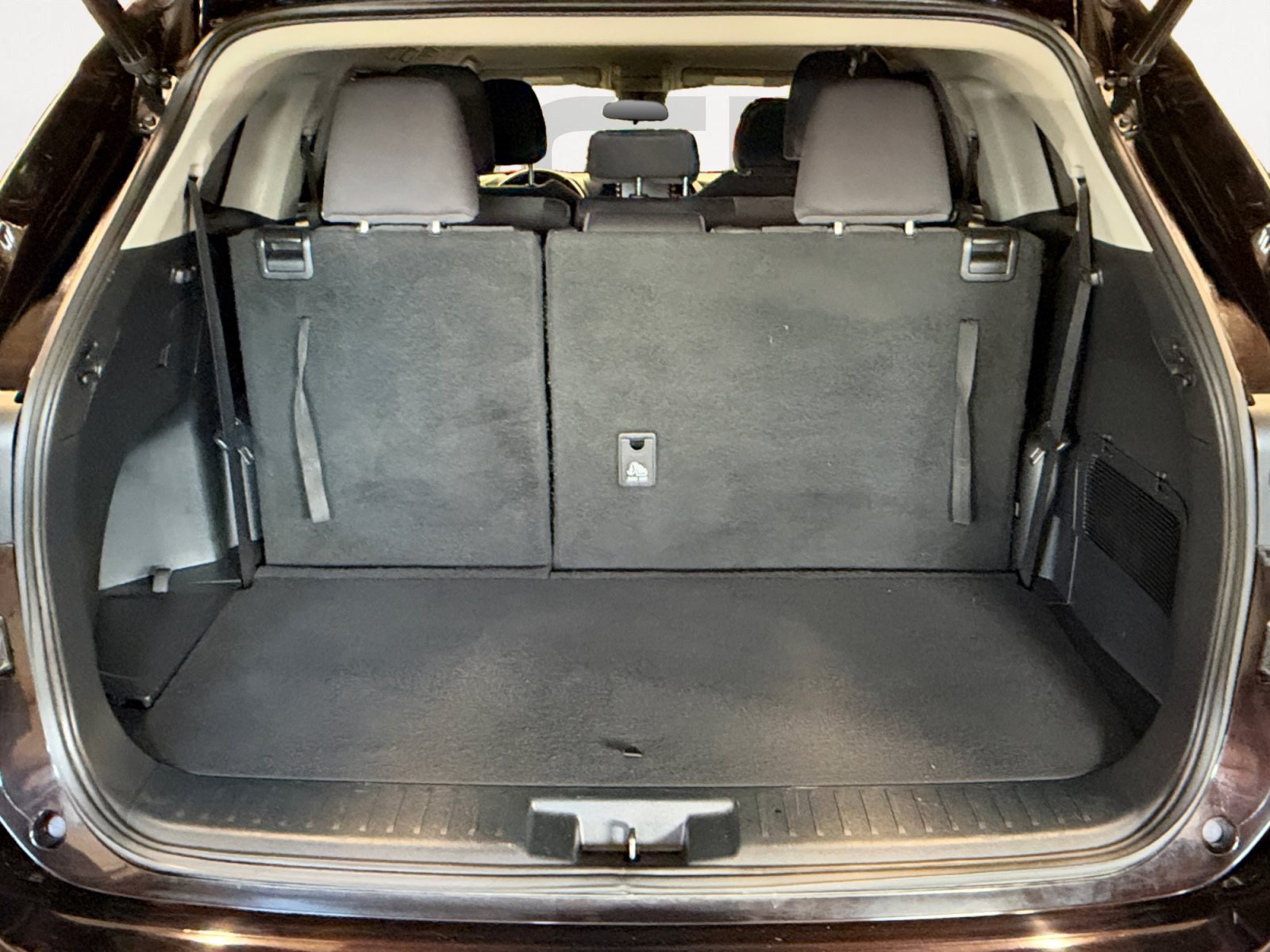 Used 2022 Toyota Highlander LE FWD image 14
