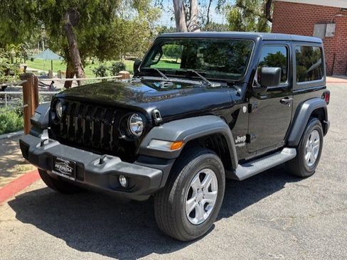 Used 2018 Jeep Wrangler Sport AWD/4WD image 30