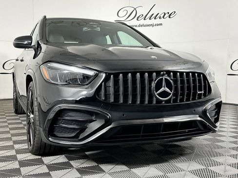 Used 2024 Mercedes-Benz GLA 35 AMG 4MATIC image 30