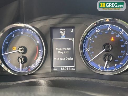 Used 2017 Toyota Corolla SE FWD image 16