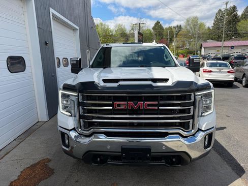 Used 2022 GMC Sierra 3500 SLT w/ SLT Premium Package AWD/4WD image 2