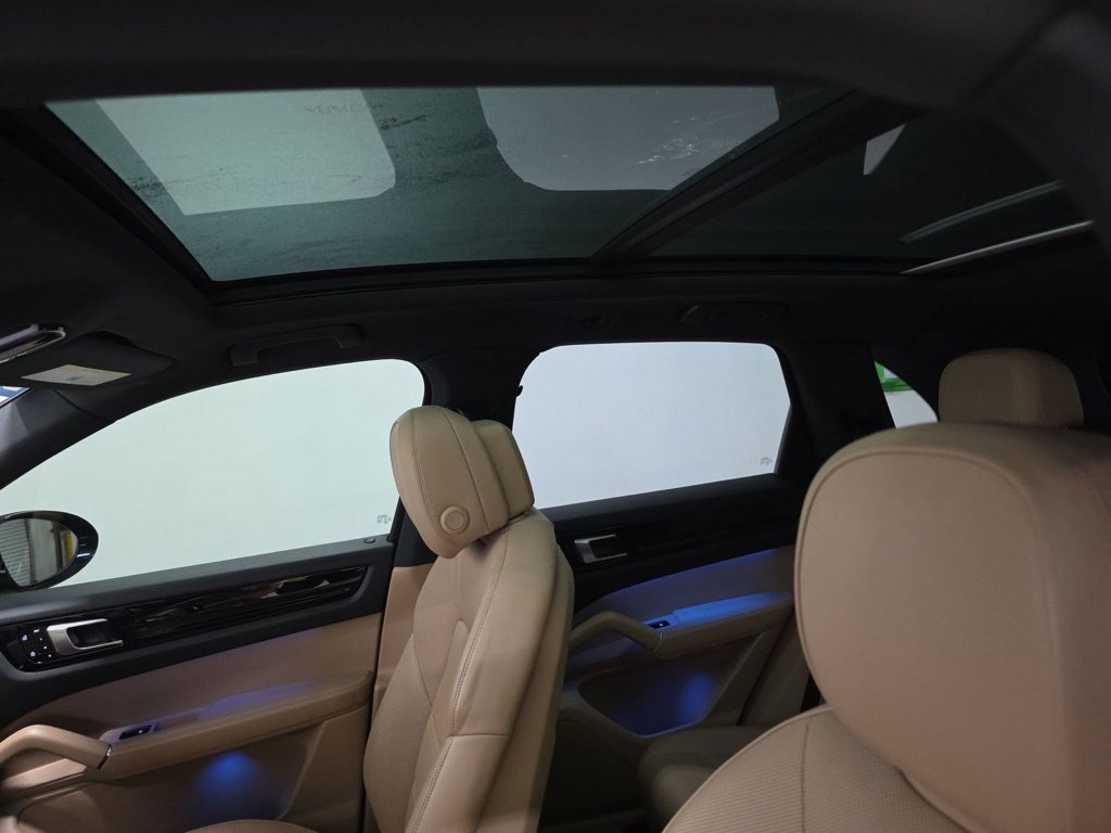 Used 2019 Porsche Cayenne AWD/4WD image 13