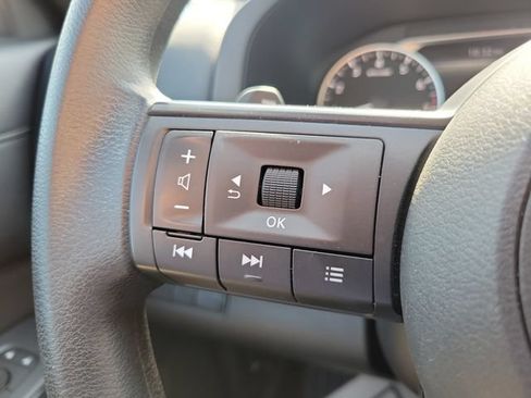 Used 2025 Nissan Pathfinder S FWD image 20