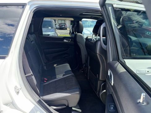Used 2019 Jeep Grand Cherokee Altitude AWD/4WD image 29