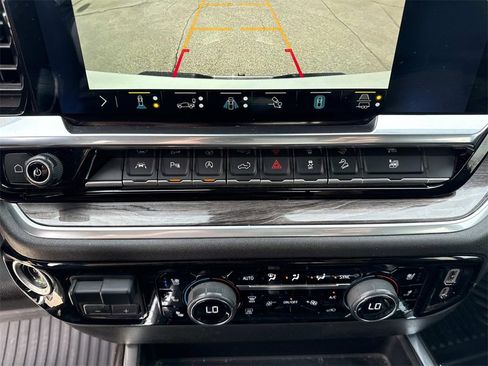 Used 2023 Chevrolet Silverado 1500 LTZ w/ LTZ Premium Package image 19