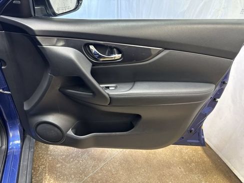 Used 2018 Nissan Rogue S FWD image 24