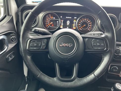 Used 2022 Jeep Gladiator Sport image 19