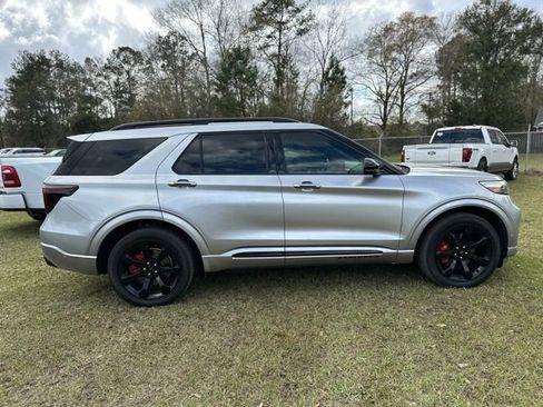 Used 2020 Ford Explorer ST w/ ST Street Pack image 2