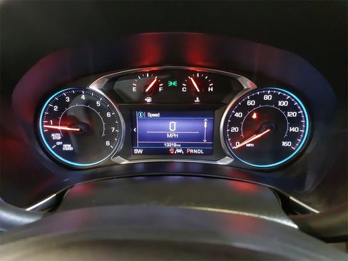 Used 2020 Chevrolet Equinox LT image 19