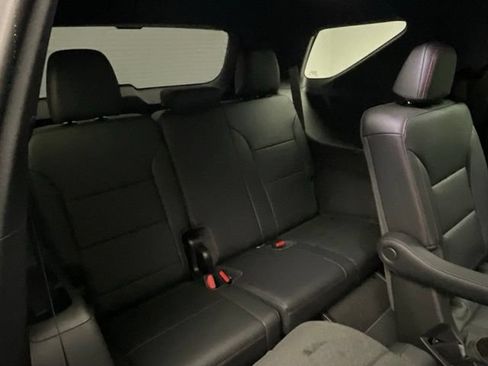 New 2026 Chevrolet Traverse Z71 w/ Driver Confidence Package AWD/4WD image 29