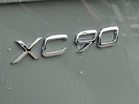 New 2026 Volvo XC90 B6 Ultra w/ Protection Package image 13