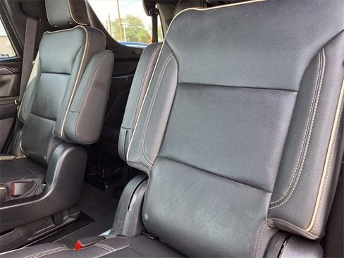 Used 2023 GMC Yukon SLT image 8