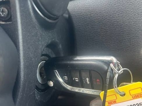 Used 2025 Toyota Corolla LE FWD image 22