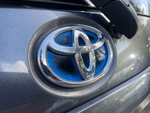 Used 2013 Toyota Prius C One image 12