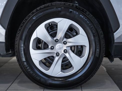 Used 2024 Toyota RAV4 LE image 17