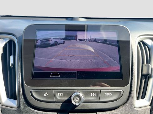 Used 2022 Chevrolet Malibu RS FWD image 13