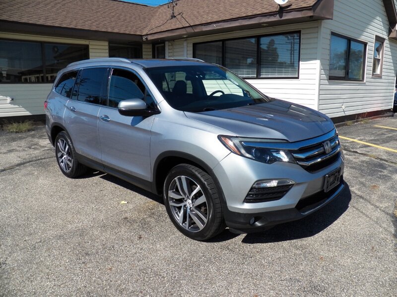 Used 2017 Honda Pilot Elite image 1