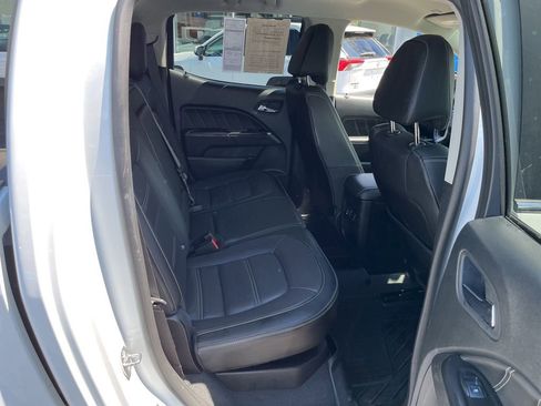 Used 2022 GMC Canyon Denali AWD/4WD image 15