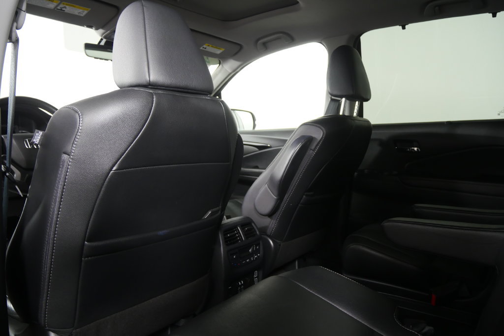 Used 2019 Honda Pilot Touring image 18