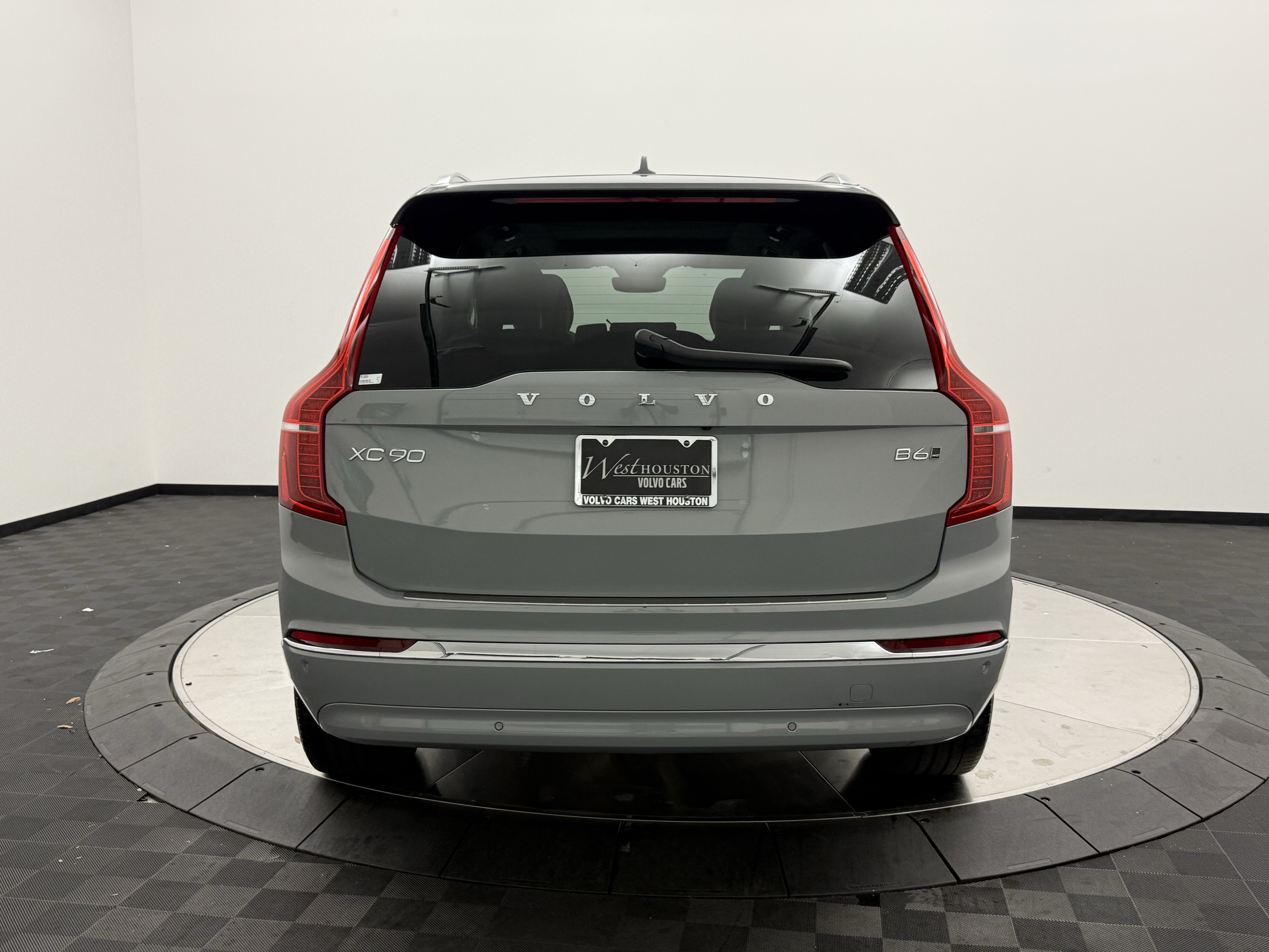 Certified 2024 Volvo XC90 B6 Ultimate w/ Protection Package Premier AWD/4WD image 7
