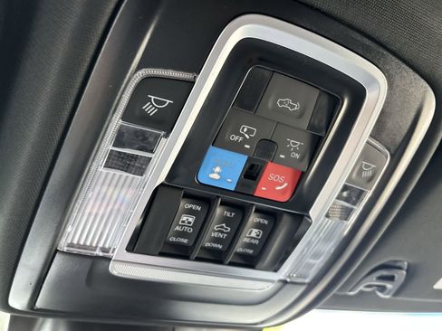 New 2026 RAM 3500 Laramie AWD/4WD image 25
