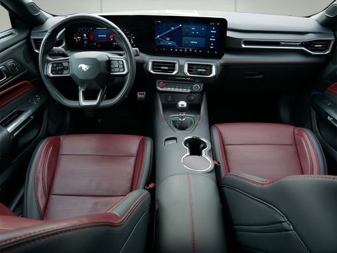 Used 2025 Ford Mustang GT Premium image 14