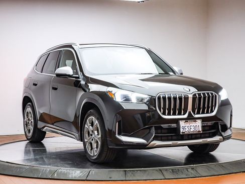 Used 2023 BMW X1 xDrive28i w/ Convenience Package image 3