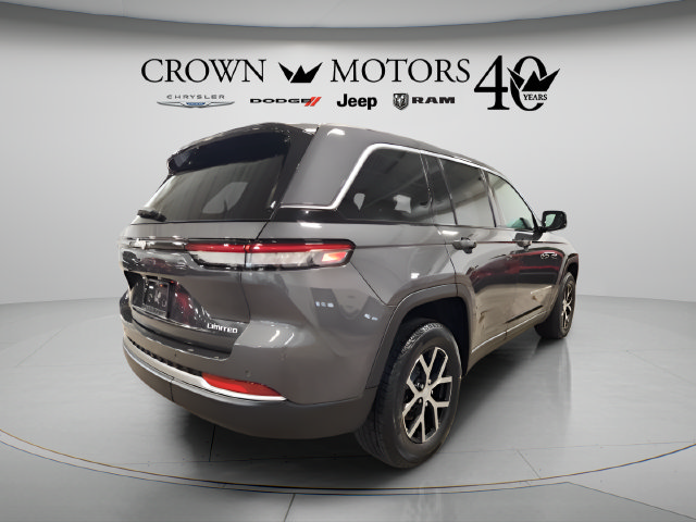 Used 2026 Jeep Grand Cherokee Limited AWD/4WD image 3
