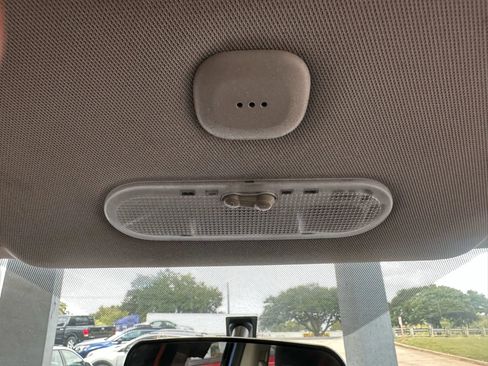 Used 2015 Nissan Versa Note SR image 20