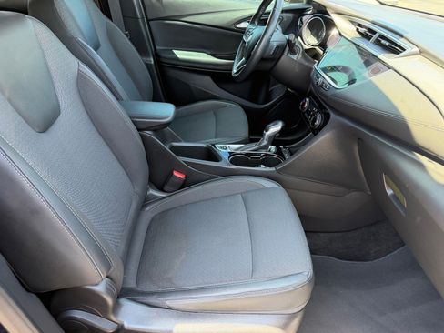 Used 2021 Buick Encore Preferred w/ Safety Package FWD image 12