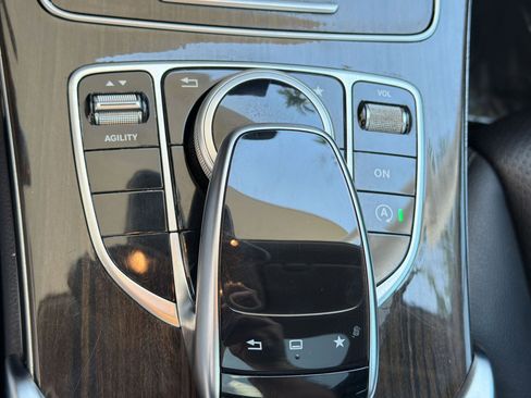 Used 2015 Mercedes-Benz C 300 4MATIC Sedan image 34