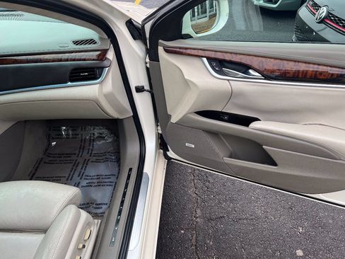 Used 2013 Cadillac XTS Platinum AWD/4WD image 28