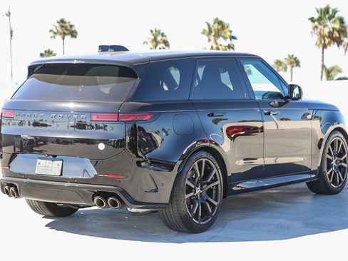 Used 2024 Land Rover Range Rover Sport AWD/4WD image 7