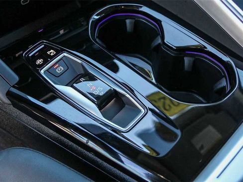 Used 2025 Audi Q5 Premium w/ Convenience Package image 20